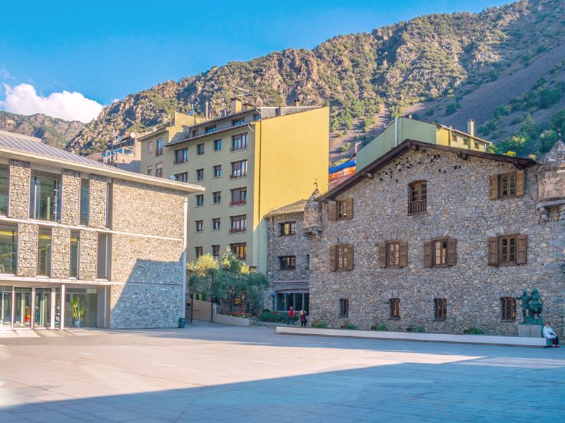 Casa De La Vall